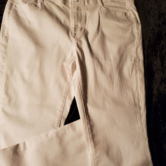 💄NWT Women's Apt. 9® Tummy Control Midrise Bootcut Jeans - Picture 4 of 10